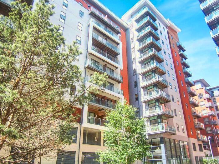 2 Bedroom Flat To Rent In Barton Place, Hornbeam Way, Green Quarter, Manchester, M4