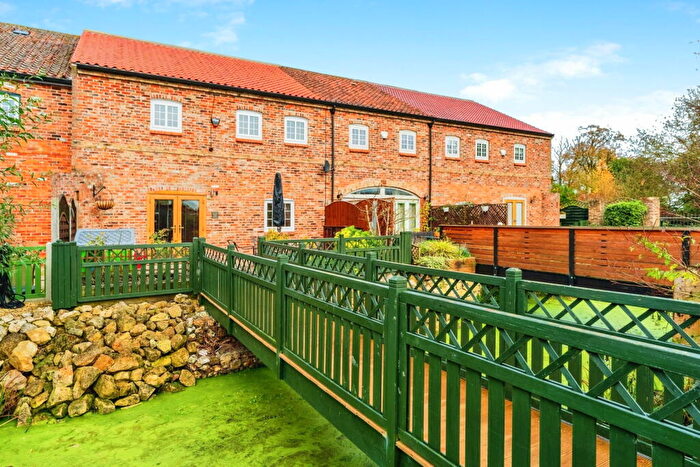 3 Bedroom Barn Conversion For Sale In Selby Road, Howden, DN14