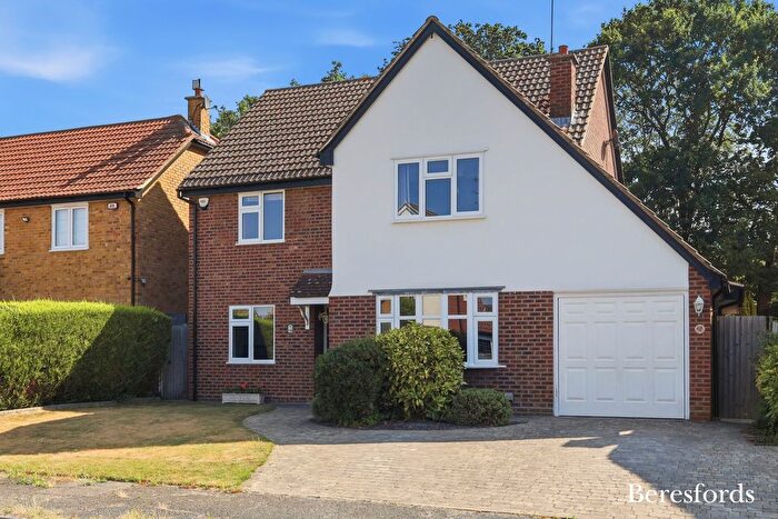 4 Bedroom Detached House For Sale In Martingale Road, Billericay, CM11