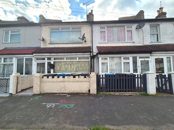 2 Bedroom Terraced House To Rent In Wentworth Road, Croydon, CR0
