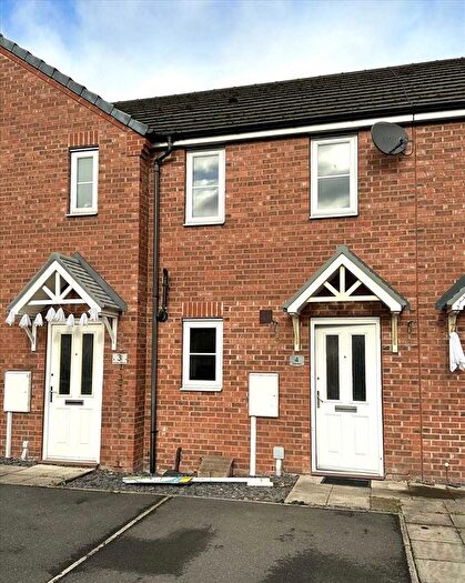 2 Bedroom Town House To Rent In Grebe Mews, Scunthorpe, DN16