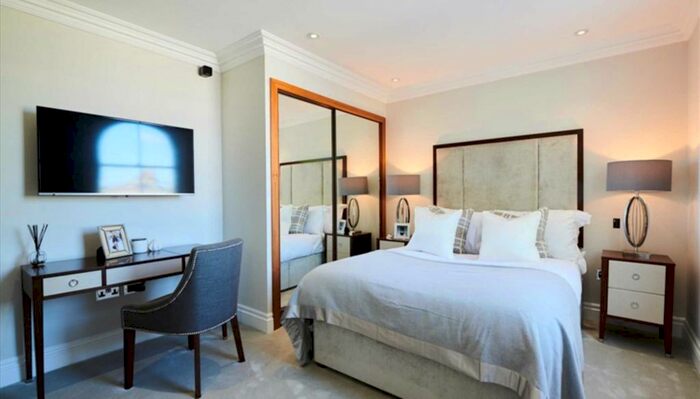 2 Bedroom Flat To Rent In Garden House, Kensington Gardens Square, Bayswater, W2