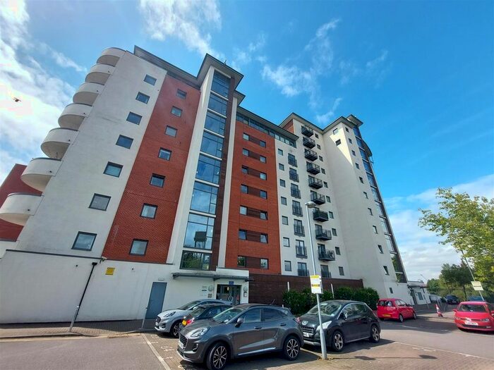 2 Bedroom Flat To Rent In Galleon Way, Cardiff, CF10