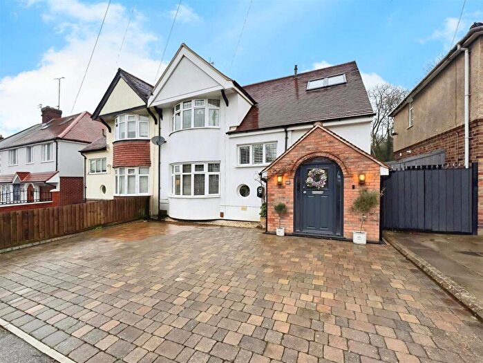 4 Bedroom Semi Detached House For Sale In Grange Drive, Glen Parva, Leicester, LE2