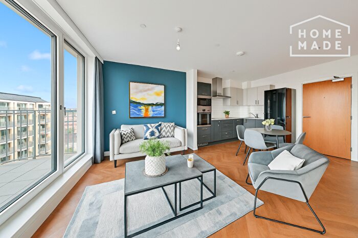 1 Bedroom Flat To Rent In Broadside, M4