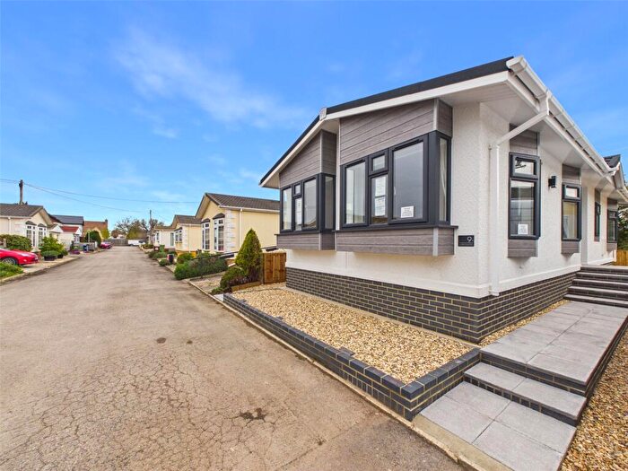 2 Bedroom Park Home For Sale In Long Furlong Park, Gotherington, Cheltenham, Gloucestershire, GL52