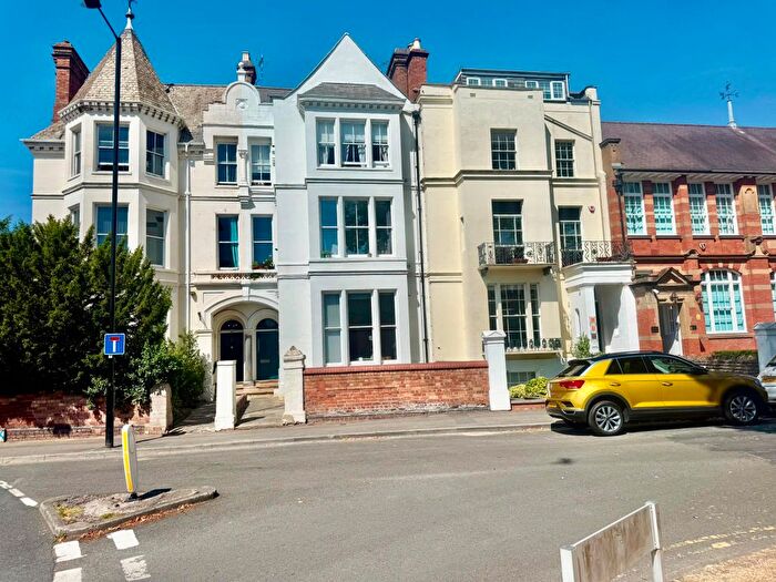 1 Bedroom Flat To Rent In Holly Walk, Leamington Spa, CV32