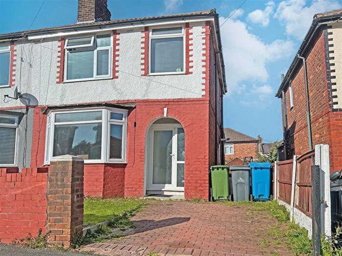 3 Bedroom Semi-Detached House For Sale In Grange Park Avenue, Runcorn, WA7