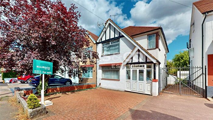 3 Bedroom Semi Detached House For Sale In Nathans Road, Wembley, HA0