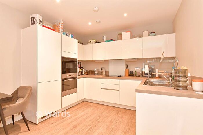 2 Bedroom Apartment For Sale In Corys Road, Rochester, Kent, ME1