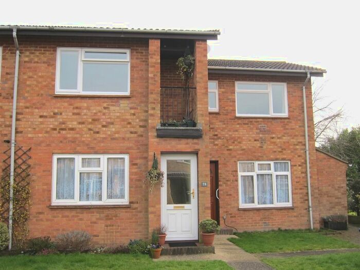 2 Bedroom Maisonette To Rent In Larksfield, Englefield Green, Egham, TW20