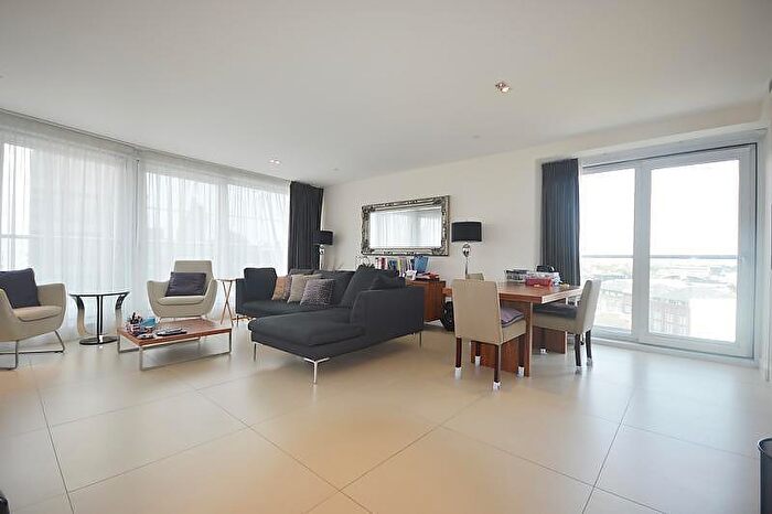 2 Bedroom Apartment To Rent In Bezier Apartments, City Road, Old Street, London, EC1Y