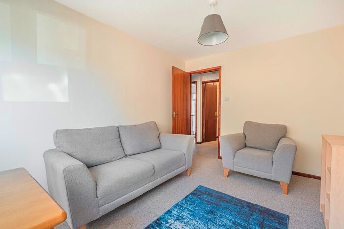 1 Bedroom Flat To Rent In Millmoor Crescent, Eynsham, Witney, OX29