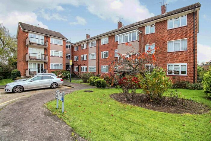 2 Bedroom Flat To Rent In Albemarle Park, Stanmore, HA7