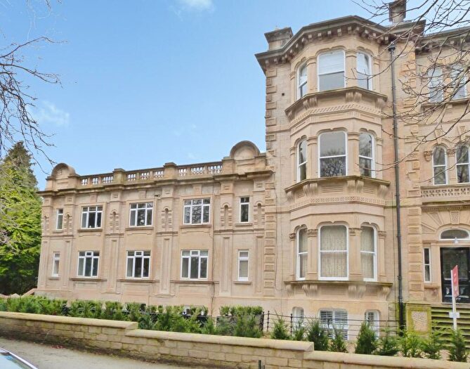 3 Bedroom Flat To Rent In Park Road, Harrogate, HG2