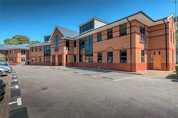 2 Bedroom Flat To Rent In Furlong Road, Bourne End SL8