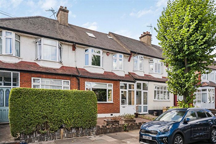 4 Bedroom Terraced House For Sale In First Avenue, Bush Hill Park, Enfield, EN1