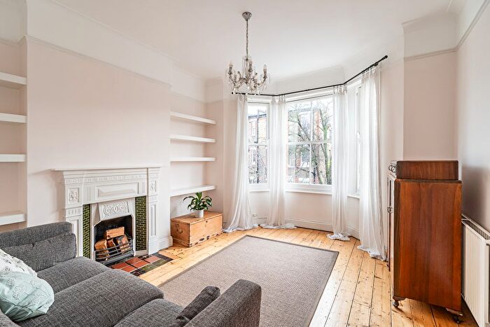 2 Bedroom Detached House For Sale In Venn Street, London, SW4