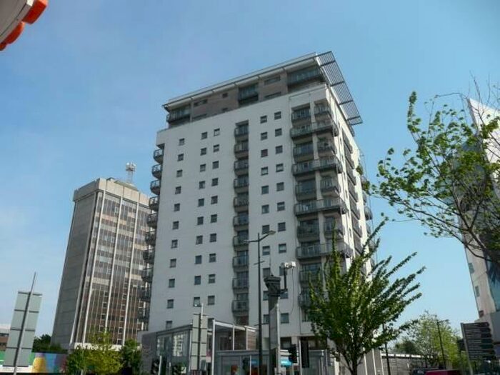 2 Bedroom Flat To Rent In The Aspect, Queen Street, Cardiff, CF10