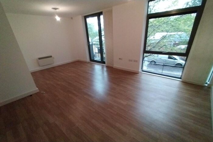 2 Bedroom Apartment To Rent In Greenslade House, NG9