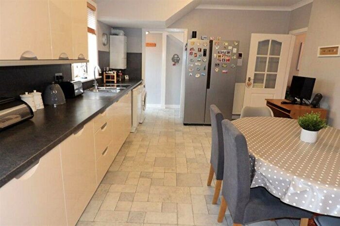 3 Bedroom End Of Terrace House For Sale In Crosshill Avenue, Campbeltown, PA28
