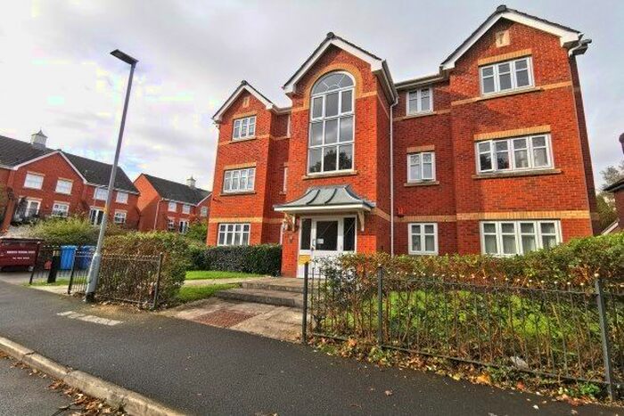 2 Bedroom Flat To Rent In Woodgate Road, Manchester, M16