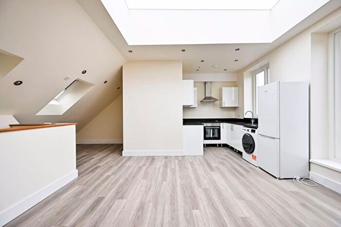 2 Bedroom Flat To Rent In Gray's Inn Road, London, WC1X