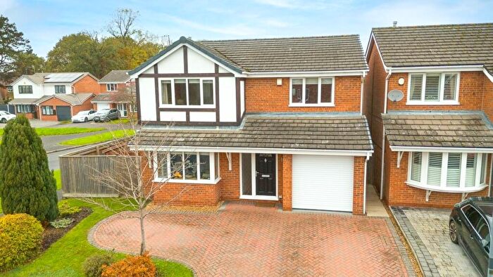 4 Bedroom Detached House For Sale In Foxglove Drive, Oakwood, DE21