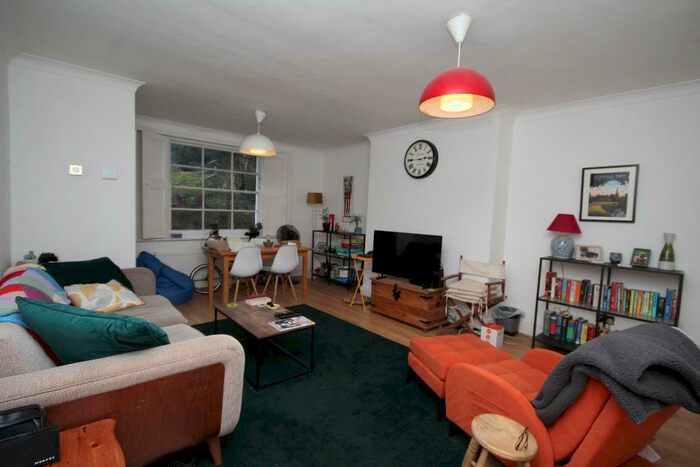2 Bedroom Flat To Rent In Highbury Hill, Highbury, London, N5