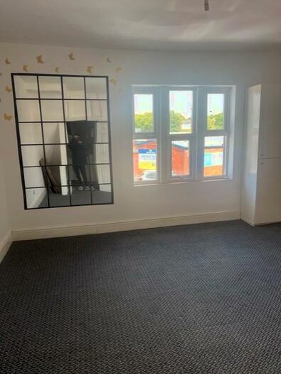 Flat To Rent In Bridge Road, Litherland, L21