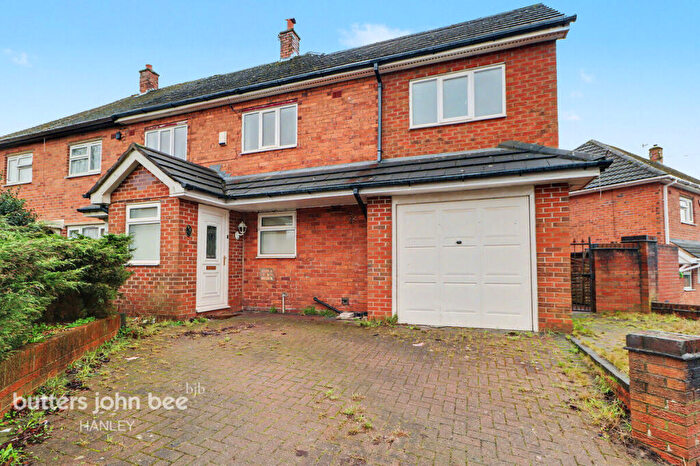 4 Bedroom Semi Detached House To Rent In Beverley Drive, Stoke-on-trent, ST2