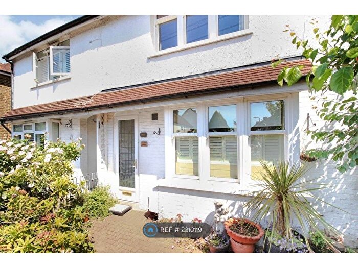 3 Bedroom Semi-Detached House To Rent In Gander Green Lane, Sutton, SM1