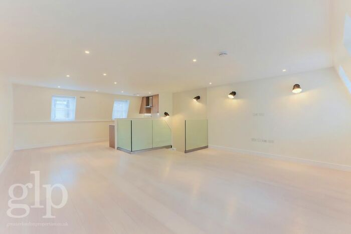 2 Bedroom Flat To Rent In Gerrard Street, London, Greater London, W1D