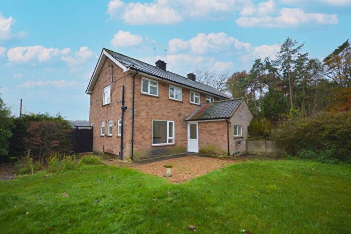 3 Bedroom Cottage To Rent In South Pickenham, PE37