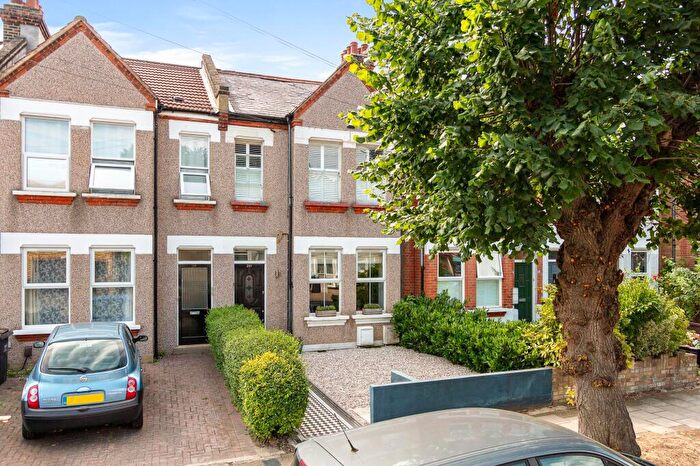 1 Bedroom Flat For Sale In Ravenscroft Road, Beckenham, BR3