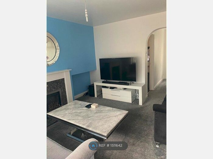2 Bedroom End Of Terrace House To Rent In Featherbed Lane, Rugby, CV21