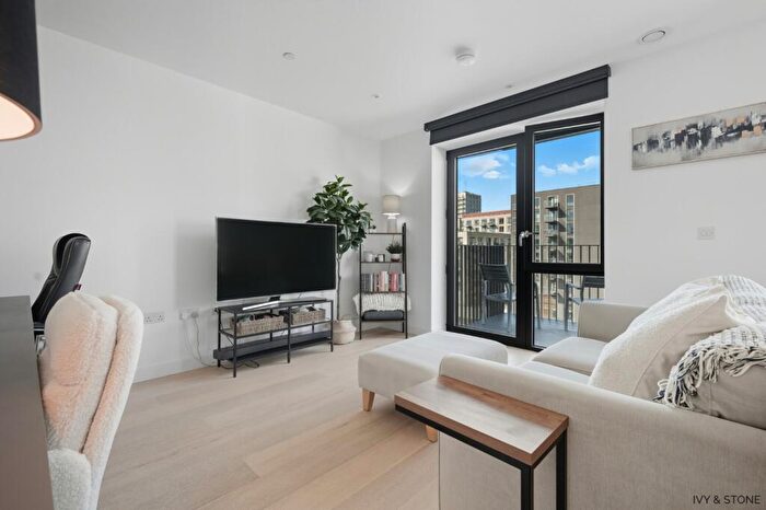 1 Bedroom Apartment For Sale In Banyan Court, Royal Wharf, E16