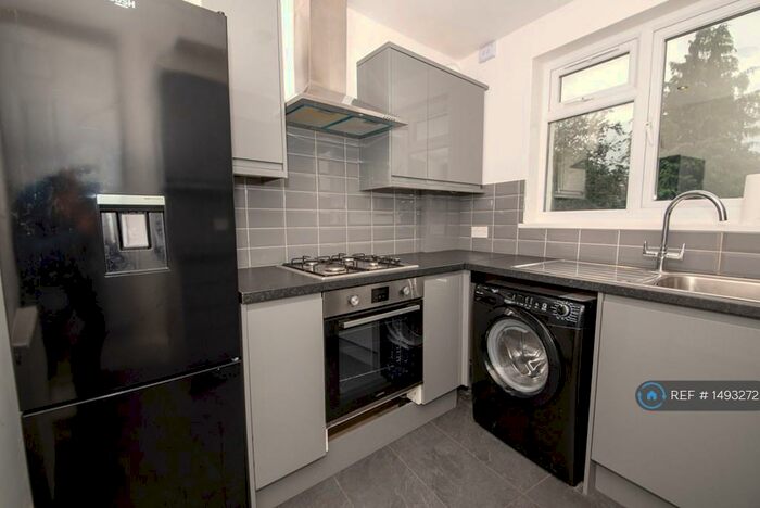1 Bedroom Flat To Rent In Hughenden Road, High Wycombe, HP13