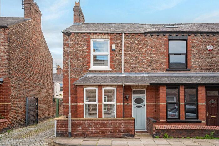 2 Bedroom End Terrace House For Sale In Baker Street, York, YO30