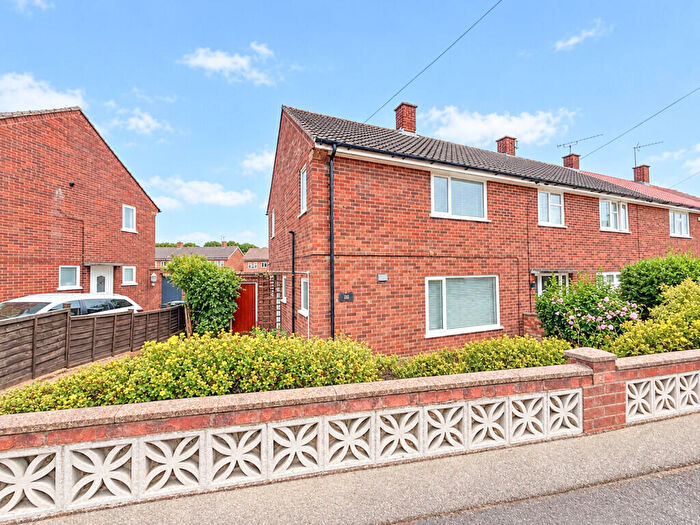 3 Bedroom End Of Terrace House For Sale In Sandpiper Road, Ipswich, Suffolk, IP2
