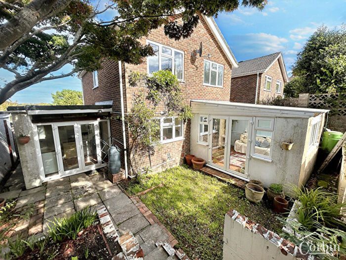 3 Bedroom Detached House For Sale In Heads Farm Close, Bournemouth, BH10