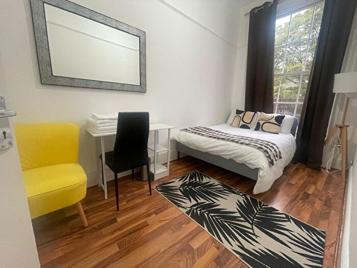 1 Bedroom Flat To Rent In Porchester Road, London, W2