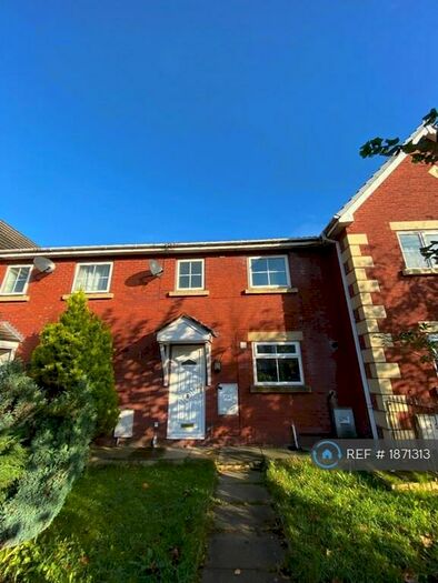 3 Bedroom Semi-Detached House To Rent In Warrington Road, Prescot, L34