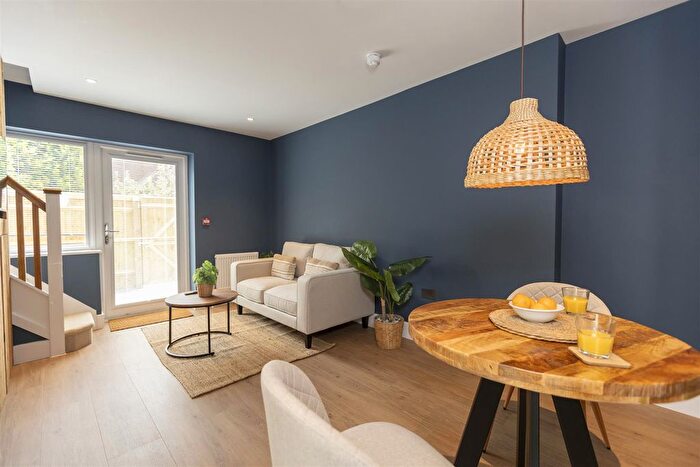 1 Bedroom Flat To Rent In London Road, Headington, OX3