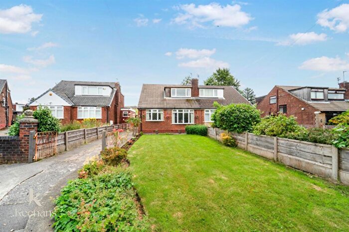 4 Bedroom Semi-Detached House For Sale In Charlton Drive, Wardley, M27