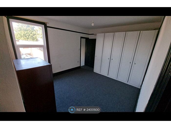 3 Bedroom Terraced House To Rent In Railway Street, Gillingham, ME7