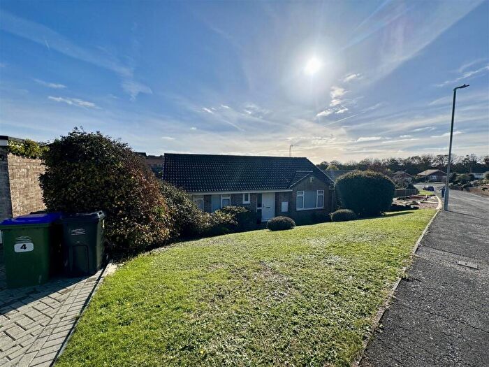 2 Bedroom Detached Bungalow To Rent In Clementine Avenue, Seaford, BN25