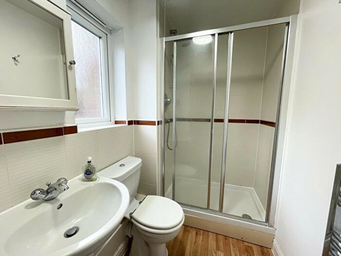 2 Bedroom Apartment To Rent In Crawley Road, Horsham, RH12