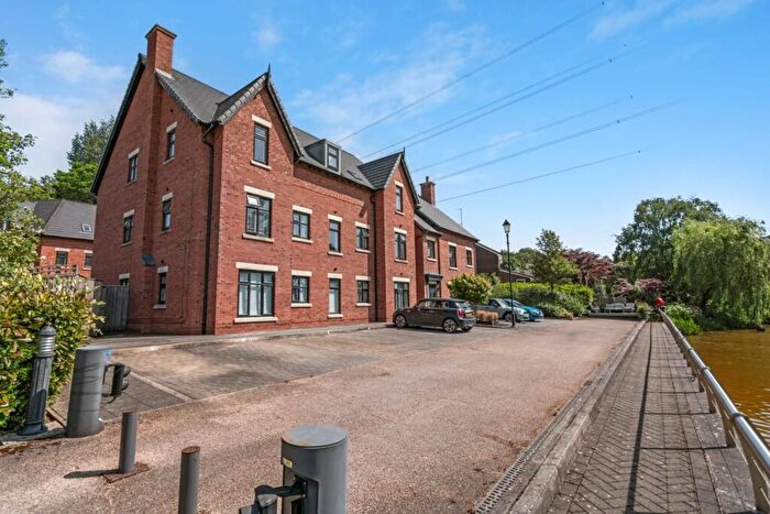 1 Bedroom Apartment For Sale In Waters Way, Worsley, Manchester, M28