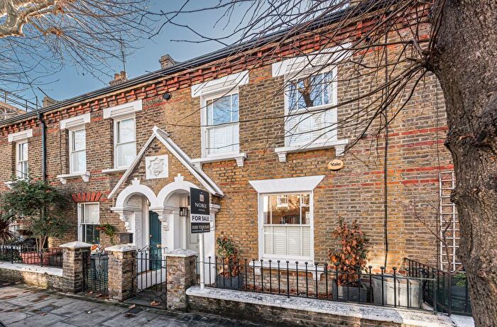 2 Bedroom Property For Sale In Sabine Road, SW11